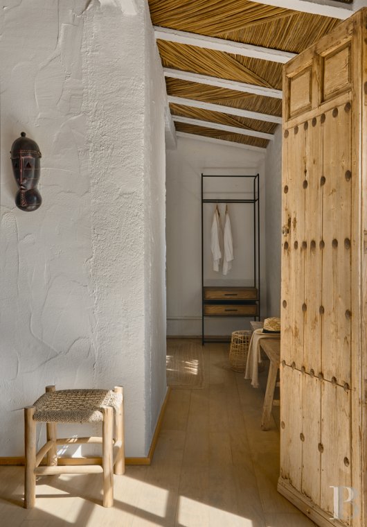 En Catalogne, dans l’arrière-pays de l’Empordà,  une vaste « masia » rénovée en plusieurs maisons - photo  n°17